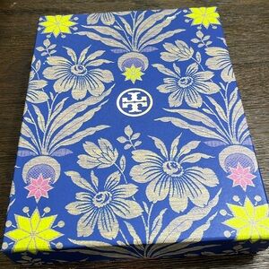 Tory Burch empty gift box